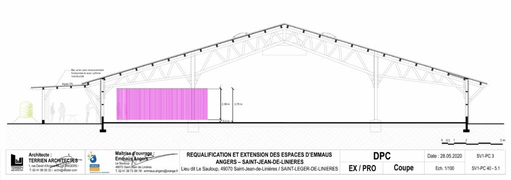 Filin, une structure suspendue créée par Victor Chaplais et Elsa Chazallet, séduisant Emmaüs lors d'une collaboration artistique