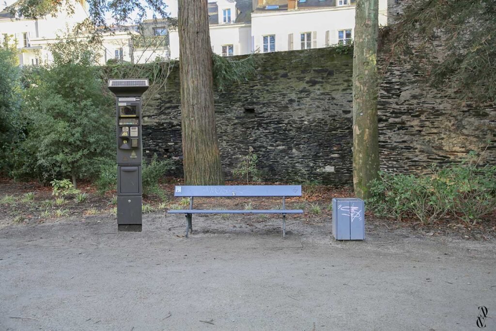 Victor Chaplais explore la réappropriation d'espaces abandonnés à Angers pour revitaliser l'espace public et favoriser la collaboration